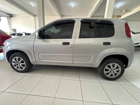 FIAT UNO 1.0 EVO VIVACE 8V FLEX 4P MANUAL